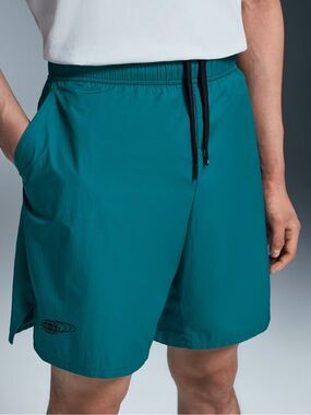 On Running Beams Evergreen Shorts